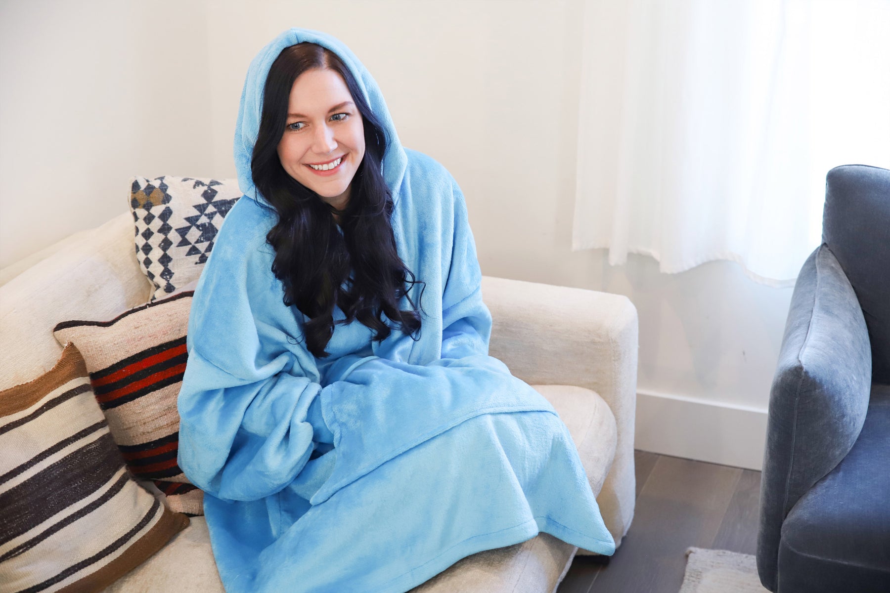 Types Of Catalonia Hoodie Blanket: Help You Select The Best One For The Season