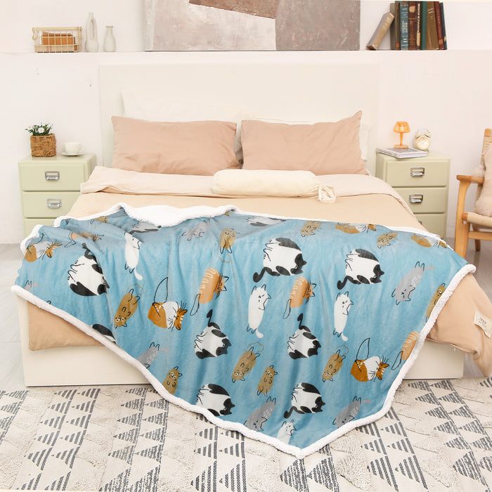 Animal Kingdom  Sherpa Throw Blanket